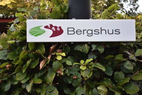 Ullstorps Stugor Bergshus sign